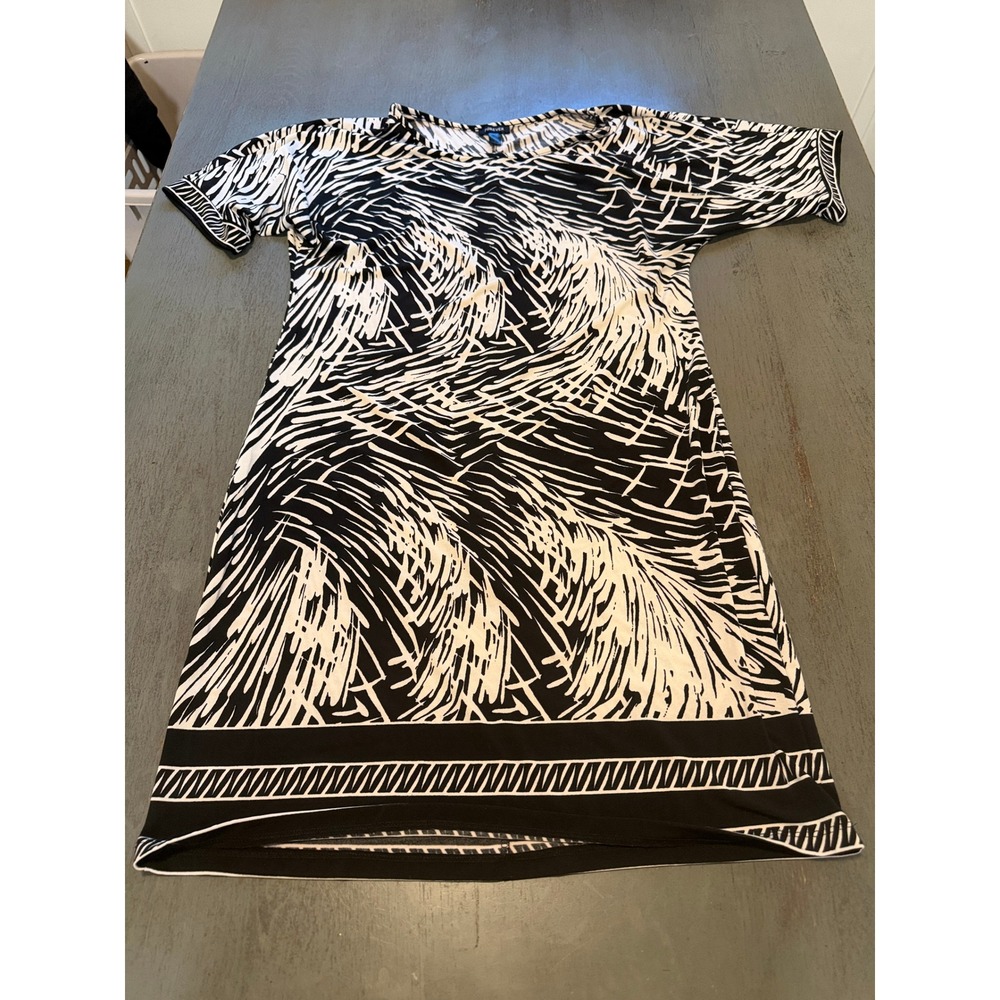 Forever 21 Black White Abstract Geometric Shift Dress Short Sleeve Size M 18119